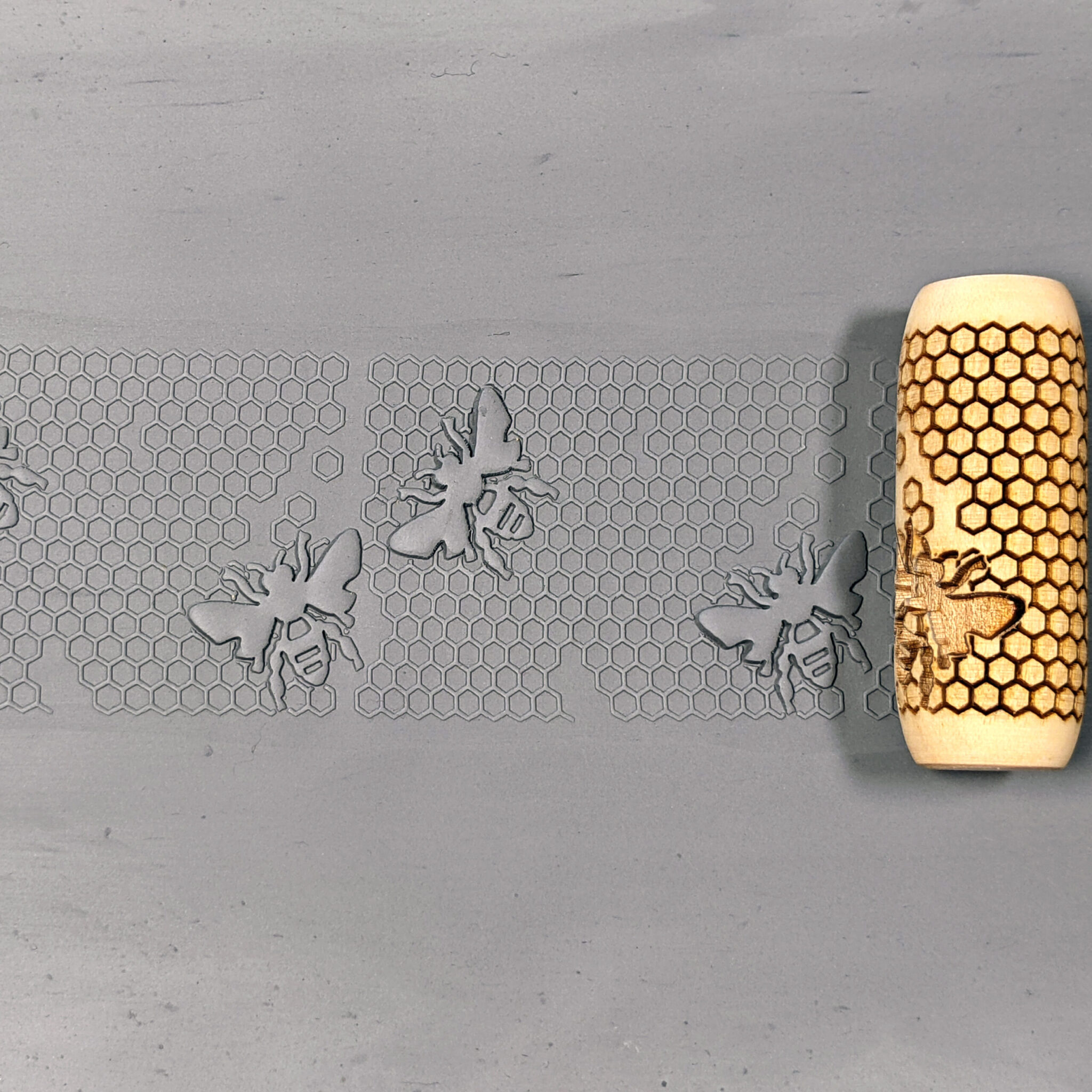 Socwell SD2207 Hand Roller - Bee Hive