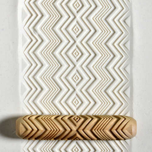 MKM BHR-074 Big Hand Roller - Vertical Zigzag