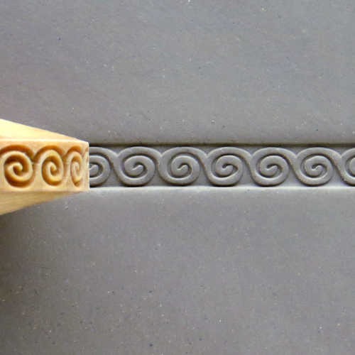 MKM FR-012 Finger Roller - Greek Key Spiral