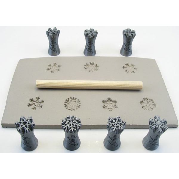Spectrum RR001 Set of 7 0.6" Stamps - Snowflakes