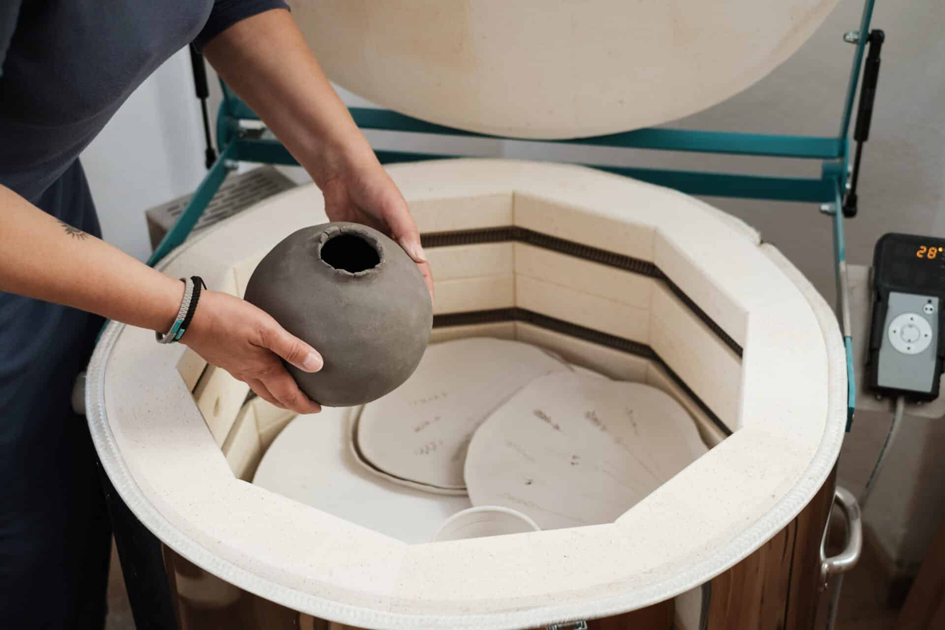 What Size Kiln Do I Need For My Studio? | Clay King