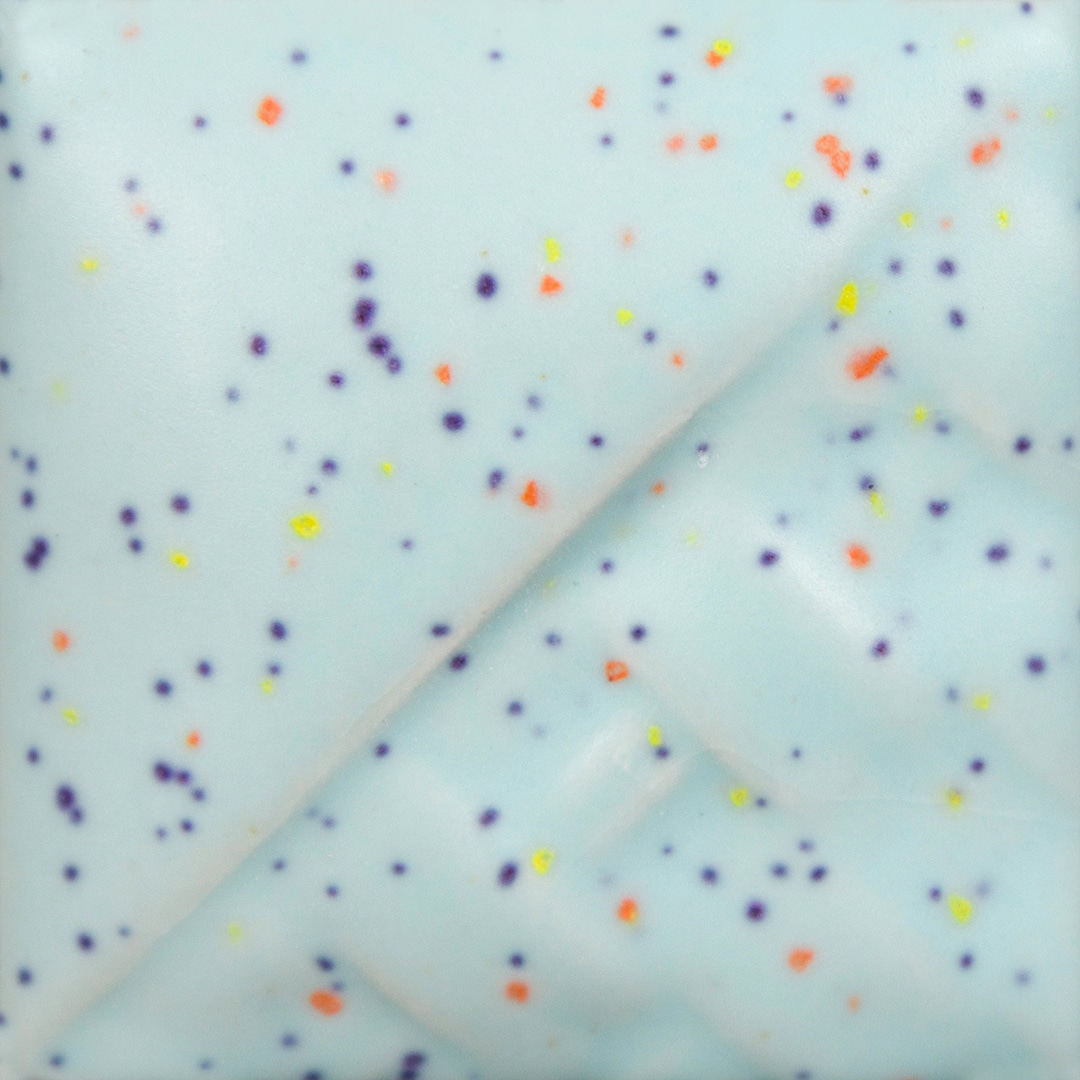 Mayco Stoneware - SW-232 Baby Blue Speck - Pint