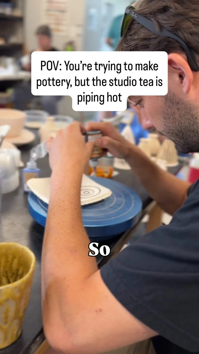 Studio Tea is the best kind. 🫖
#communitystudio #pottery #potterystudio #ceramics